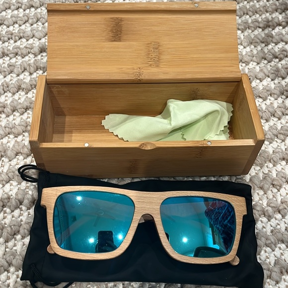 Local Sunglasses - Picture 2 of 3